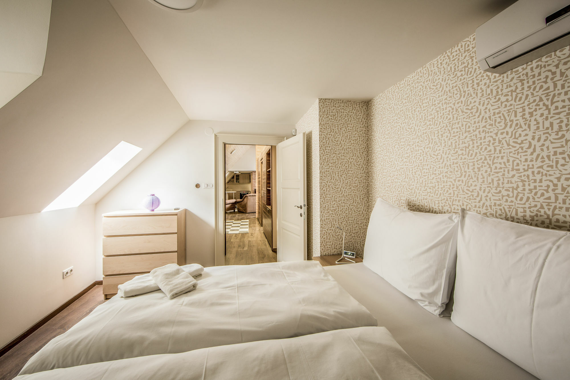Aplend City Bastova 1 Bratislava Exteriör bild