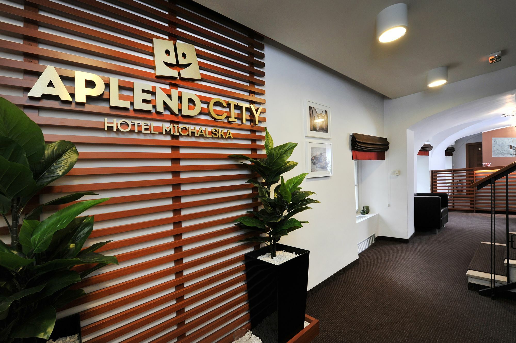 Aplend City Bastova 1 Bratislava Exteriör bild
